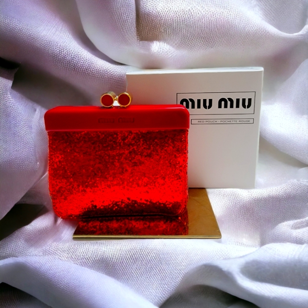 NWOT Miu Miu kisslock pouch